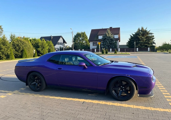 Dodge Challenger cena 154000 przebieg: 79000, rok produkcji 2015 z Ostrołęka małe 301